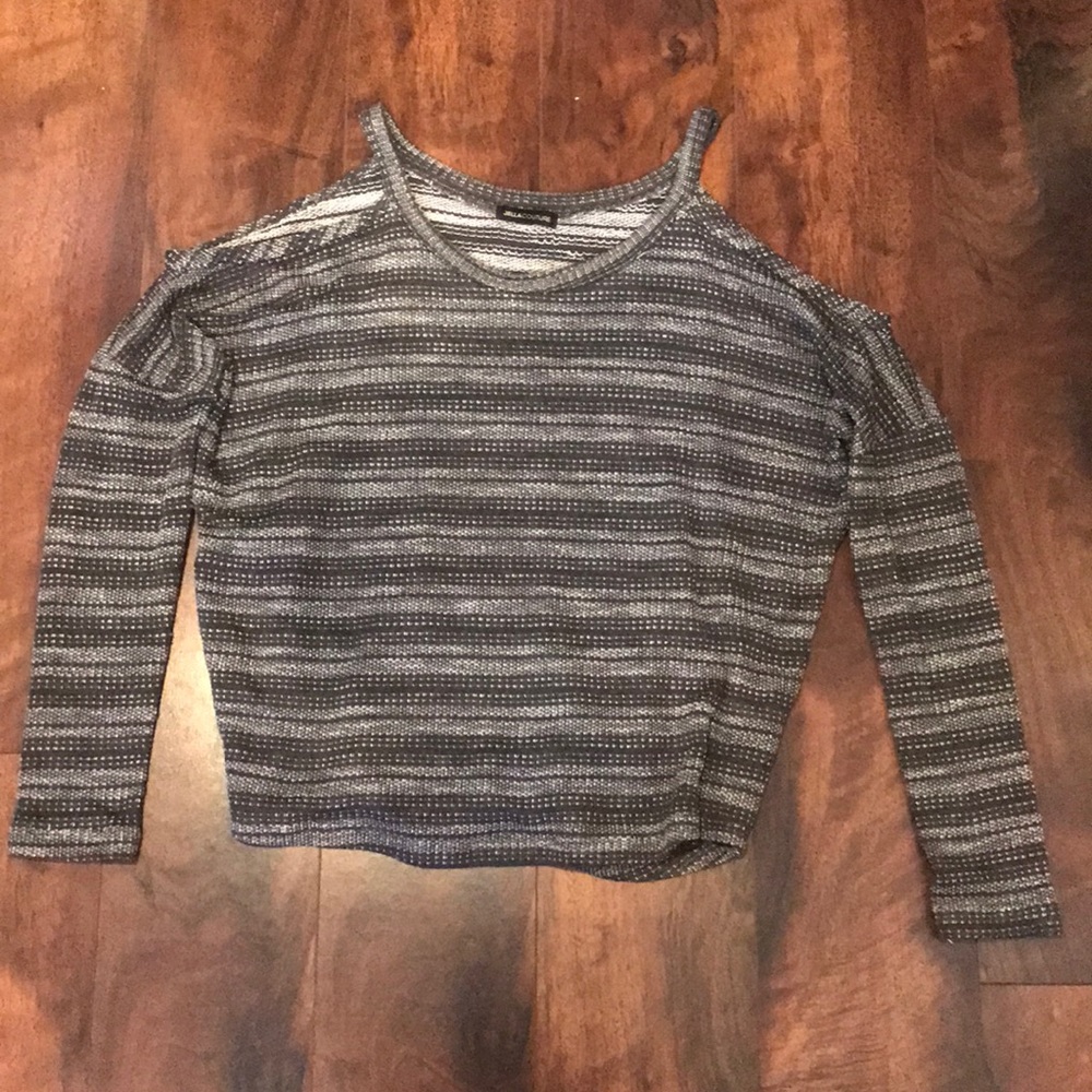 Jella gray cold shoulder knit shirt